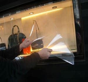 antigrafitti proteccion mediante l&aacute;mina de vinilo