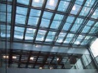 LAMINAS DE CONTROL SOLAR INSTALACI&Oacute;N EN OFICINAS